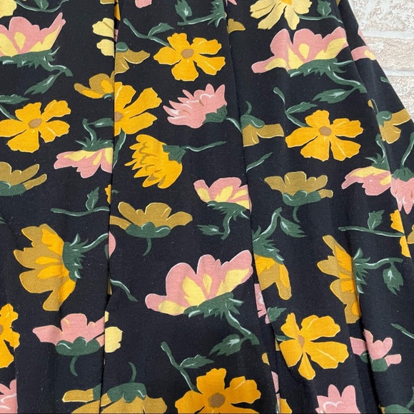 LuLaRoe Madison skirt medium EUC - Picture 2 of 3